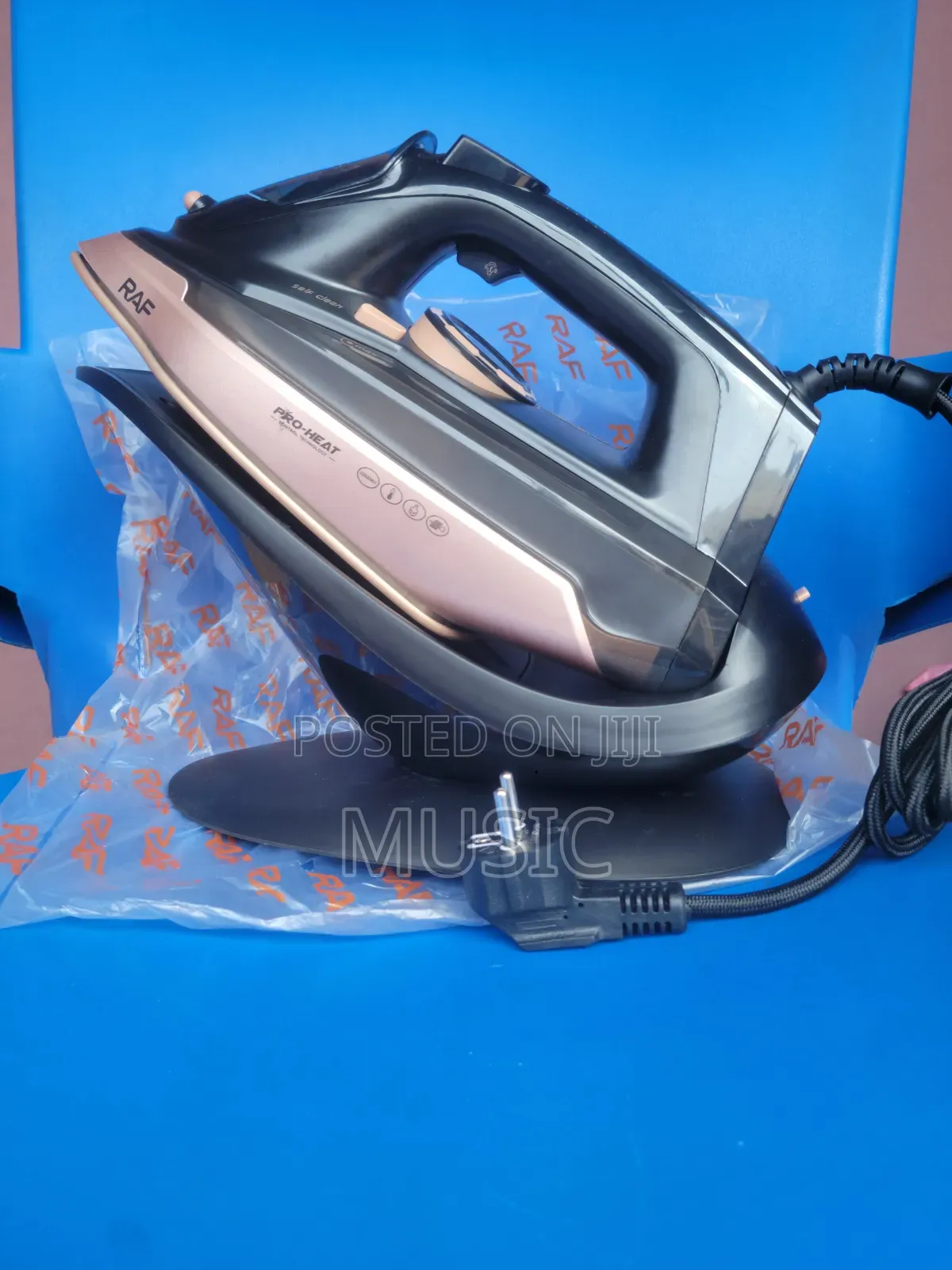 Raf Steam Iron