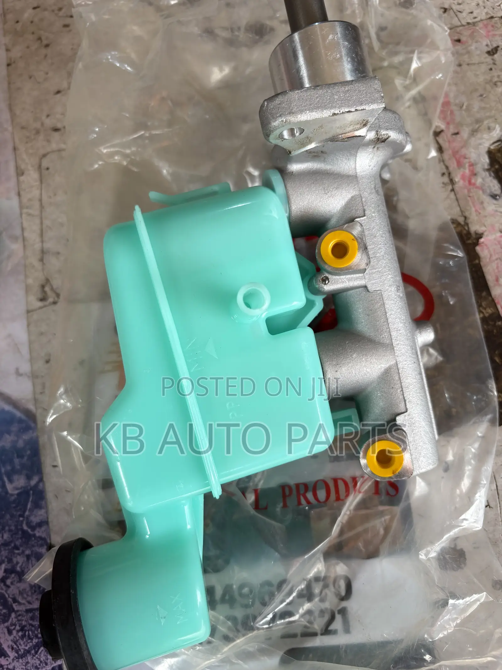 Toyota Hilux Master Brake Cylinder