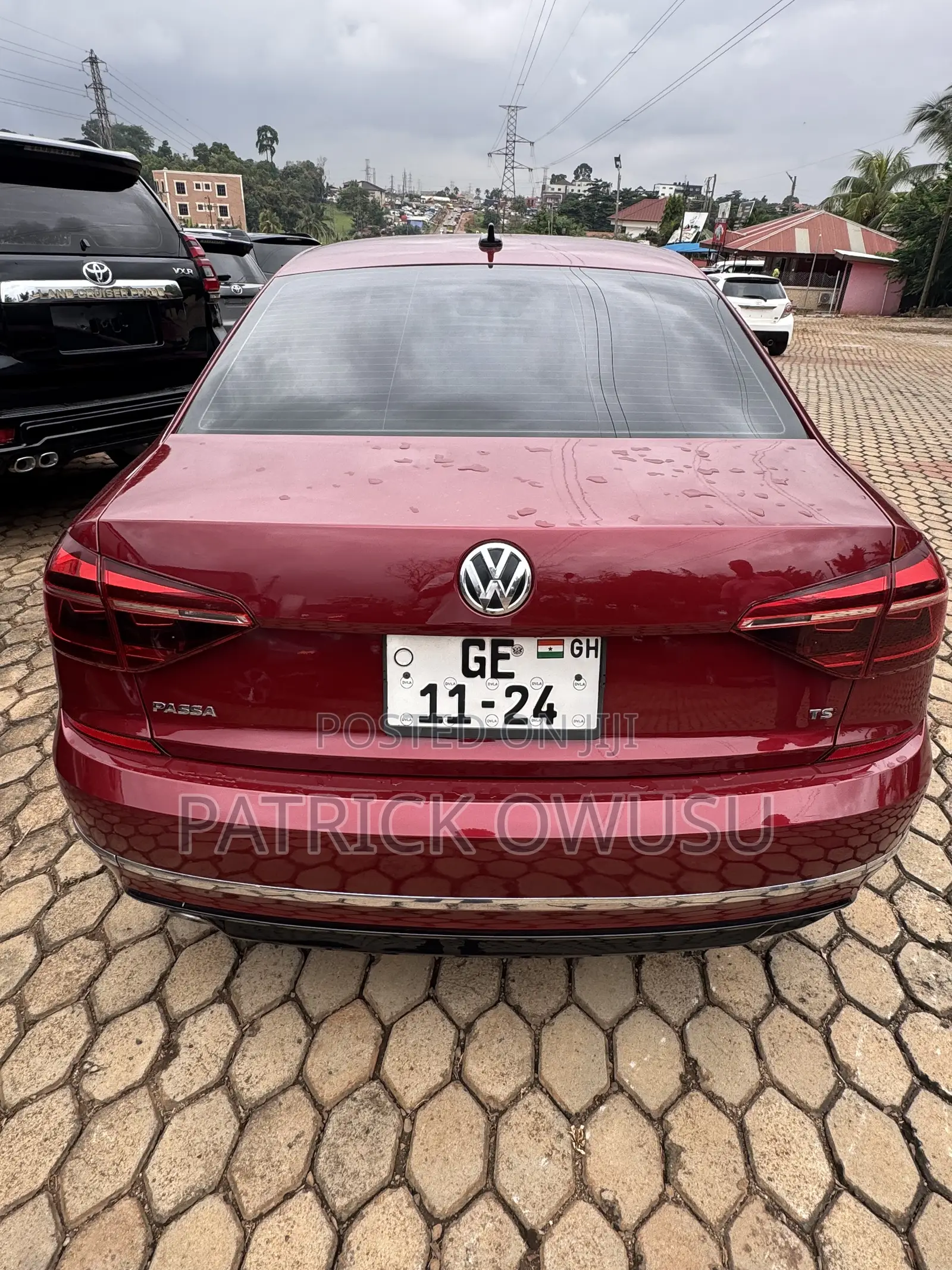 Volkswagen Passat 2017  Red 