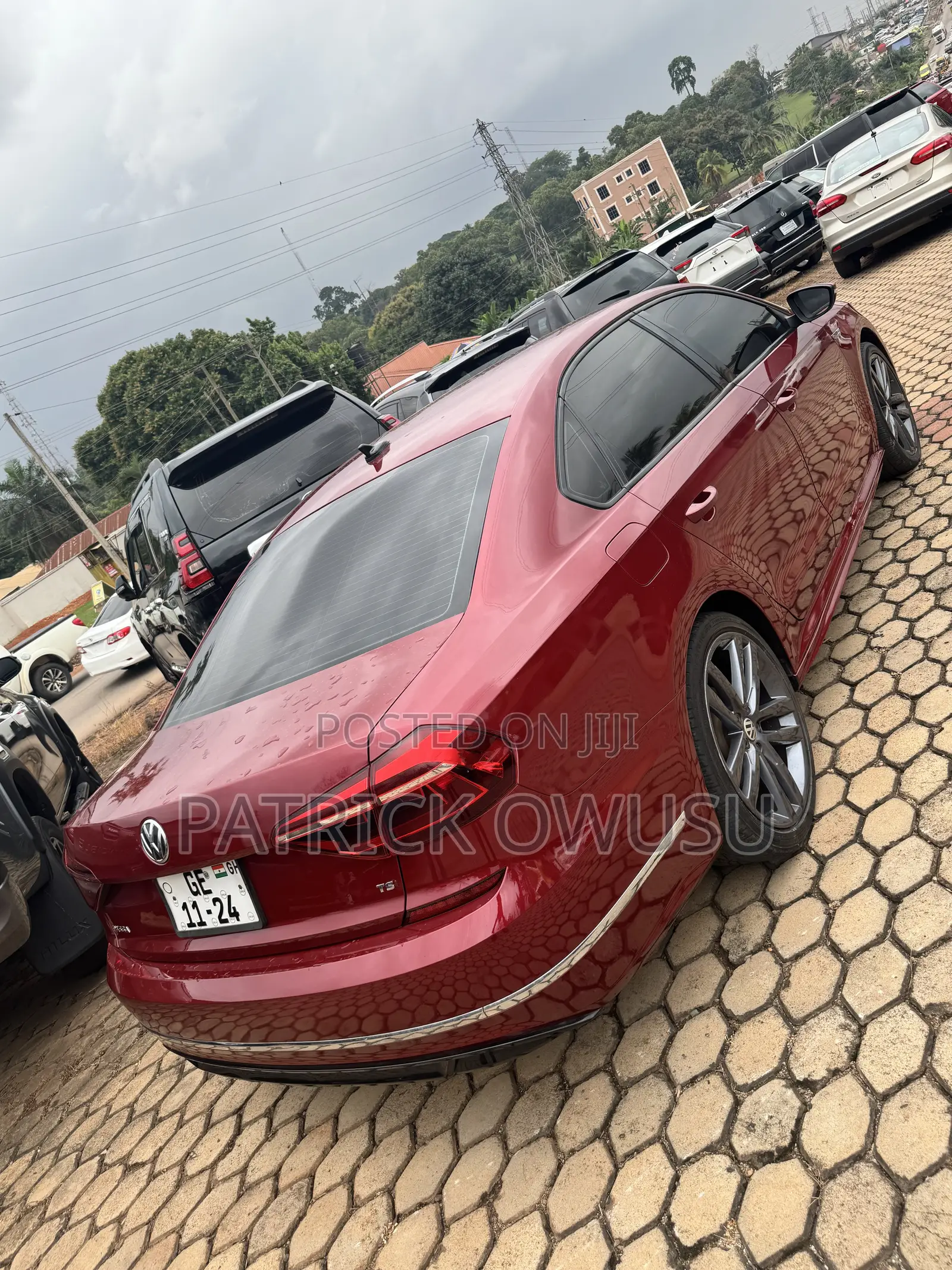 Volkswagen Passat 2017  Red 