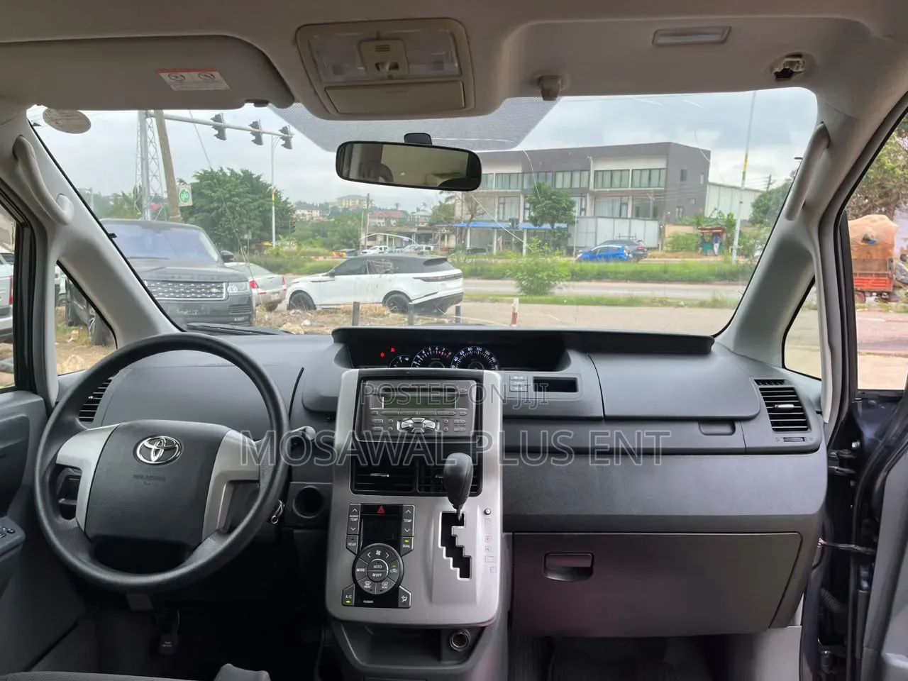 Toyota Voxy 2012 Purple