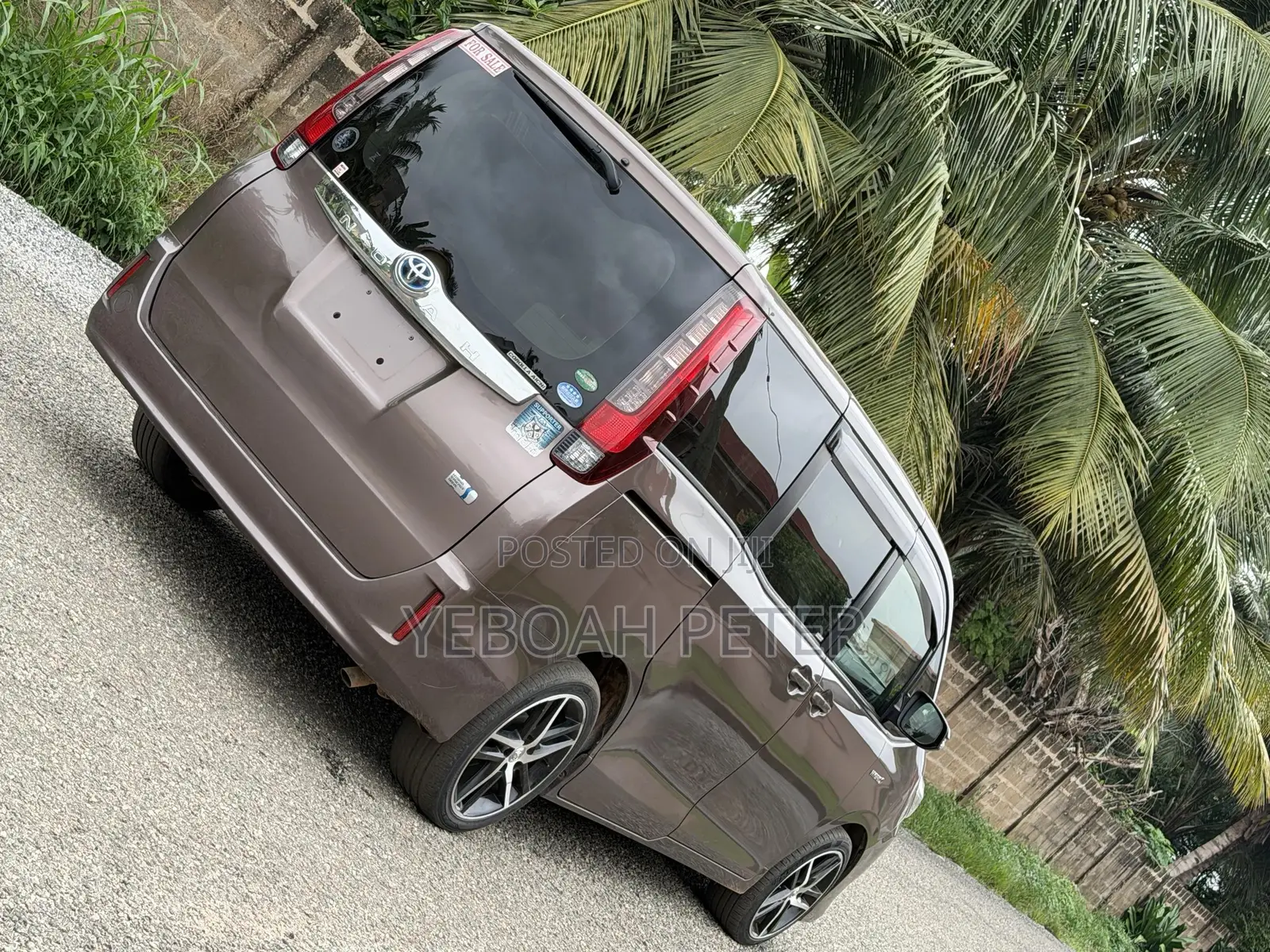 Toyota Voxy 2014 Gray