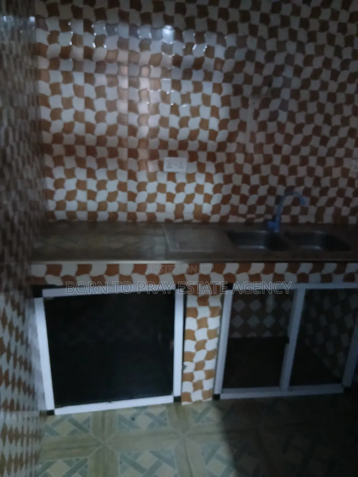 2bdrm Apartment in Born To Pray Estate, Ejisu-Juaben Municipal for rent
