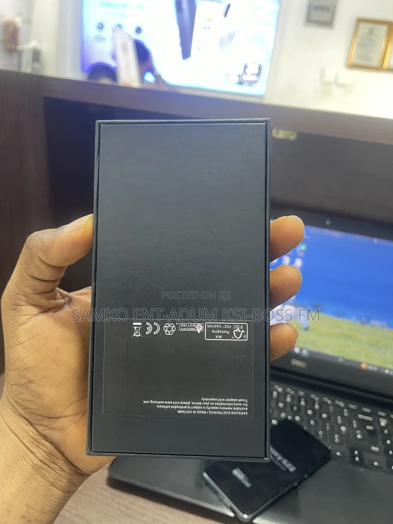 New Samsung Galaxy S22 5G 128 GB Blue