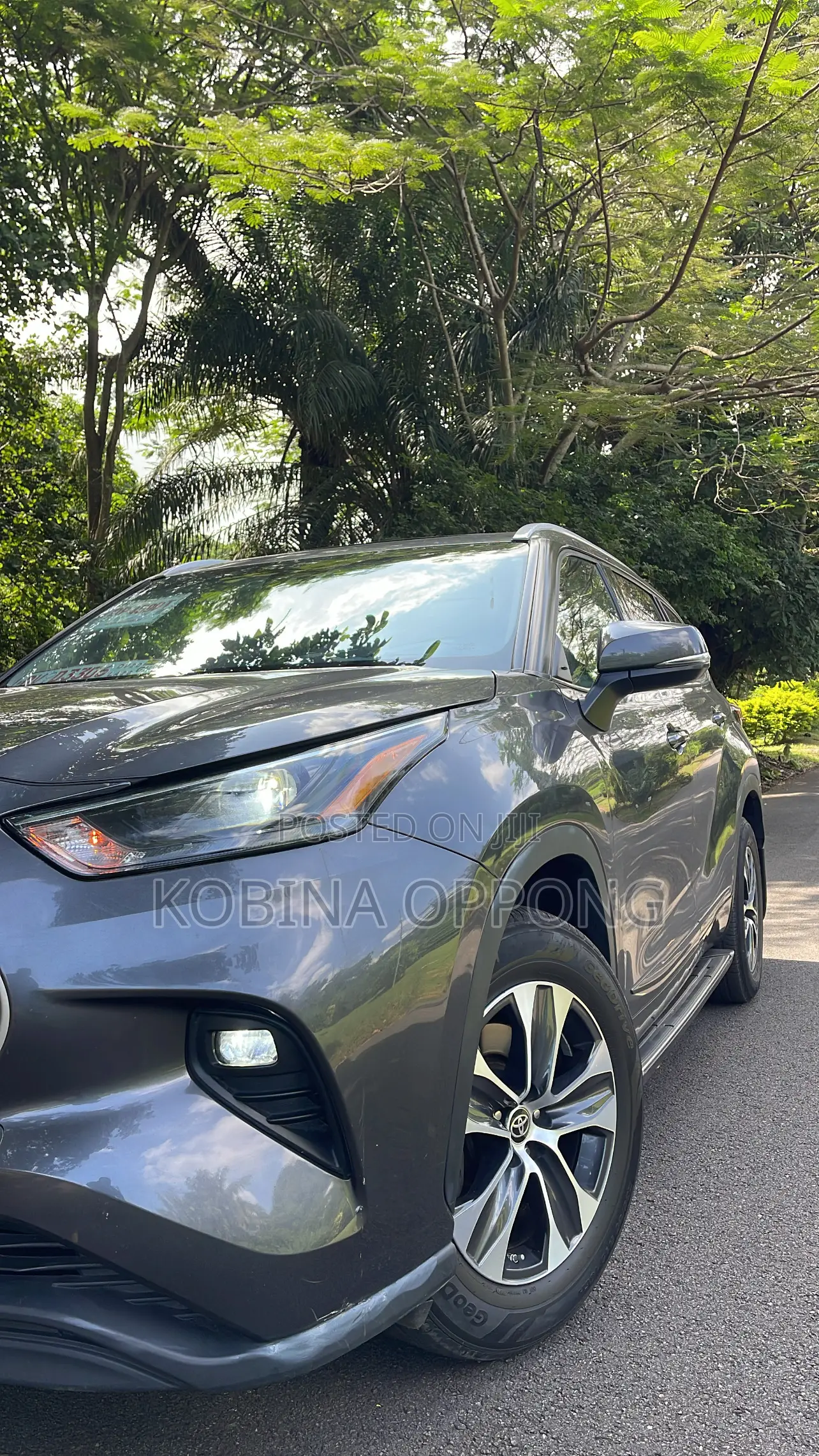 Toyota Highlander XLE 2022 Gray