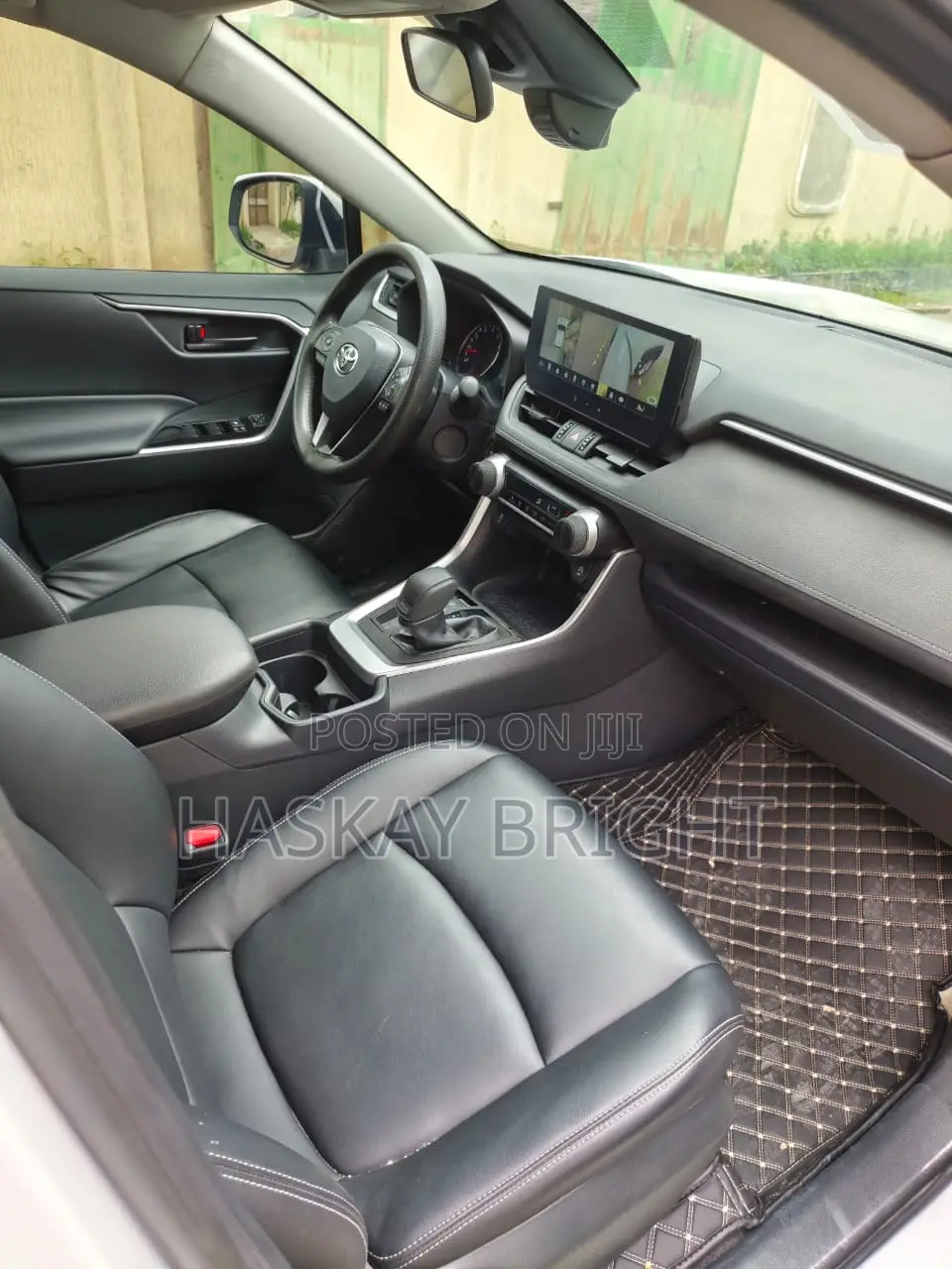 Toyota RAV4 2025 White