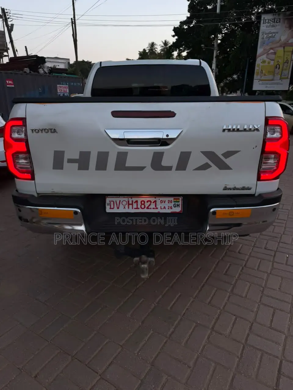 Toyota Hilux 2017 White
