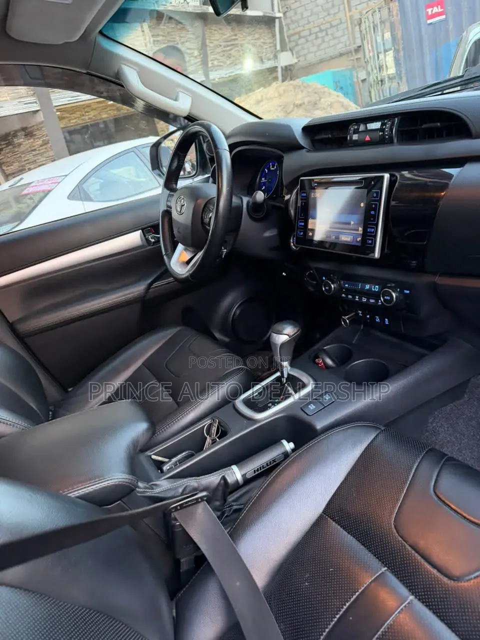 Toyota Hilux 2017 White