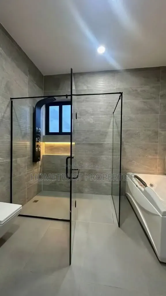 4bdrm Duplex in Spintex Sakumono, Baatsona Total for sale
