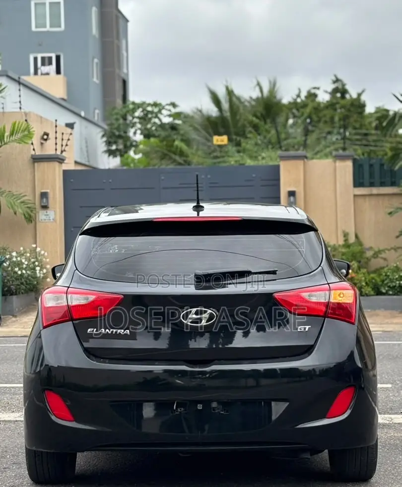 Hyundai Elantra 2016 Black