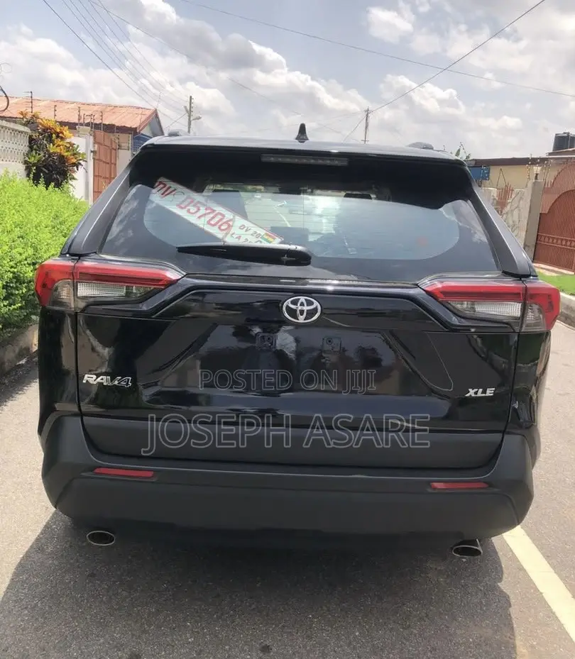 Toyota RAV4 XLE AWD 2020 Black