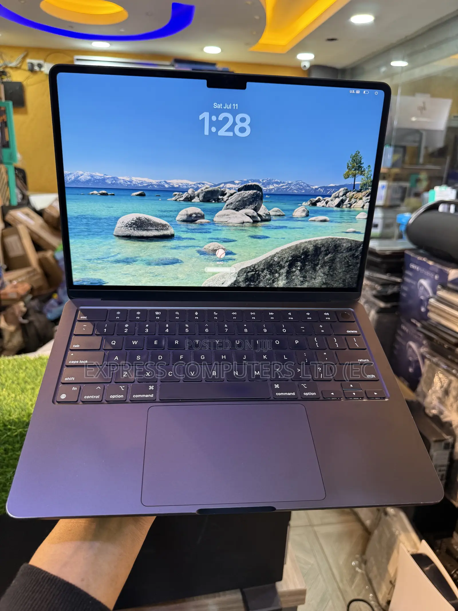 Laptop Apple MacBook Air 2024 M3 8GB Apple M3 SSD 512GB