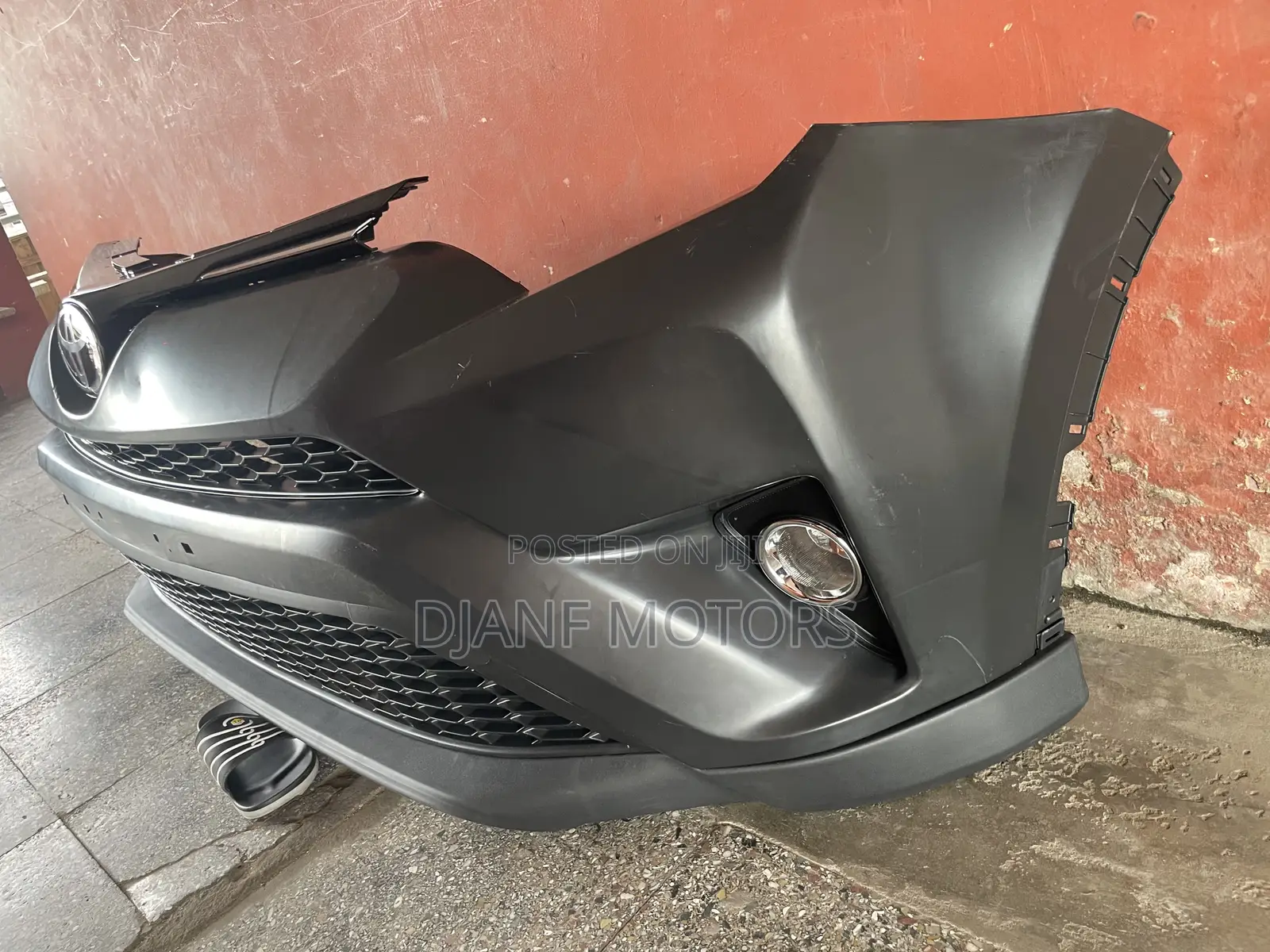 Toyota Rav4 2016 Front Bumper Complete (Sports)