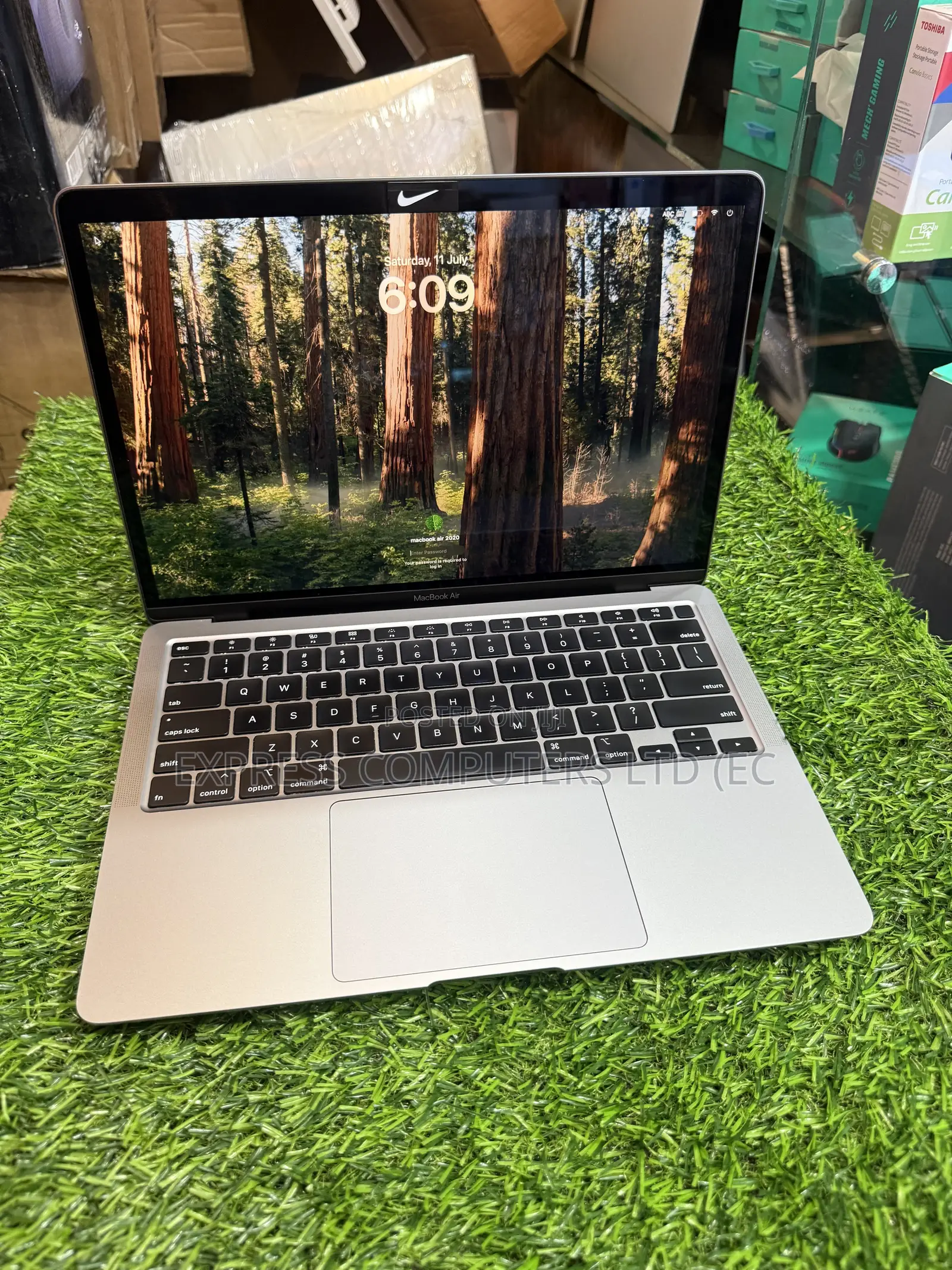 Laptop Apple MacBook Air 2020 8GB Intel Core i3 SSD 256GB