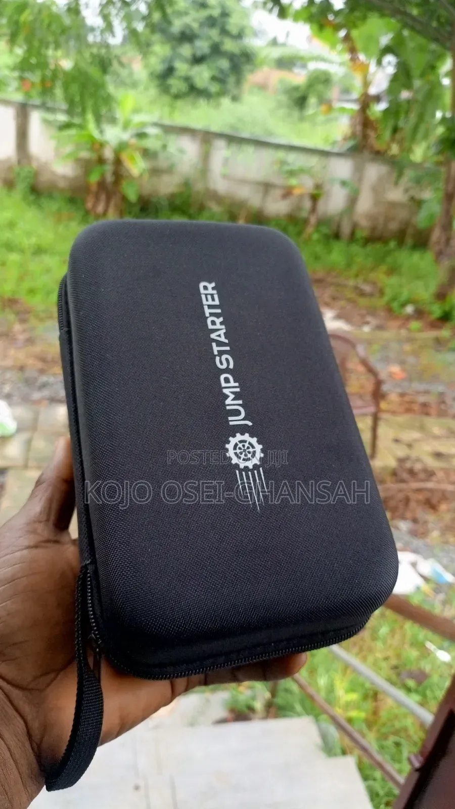 ​4-in-1 Car Emergency Kit: Jump Starter, Tire Inflator Power Bank