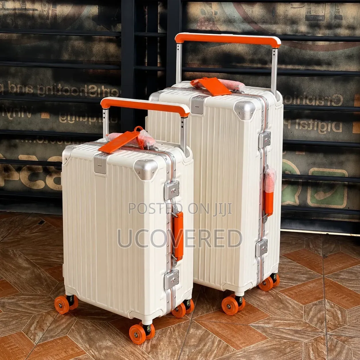 Hard-Shell Suitcases Feature a Wide-Handle Design