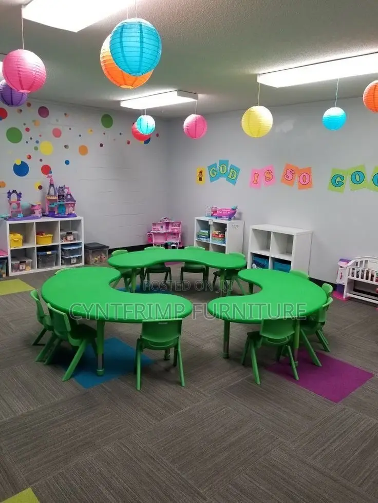 Curved Pre School Table