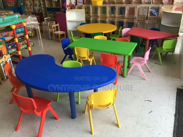 Curved Pre School Table