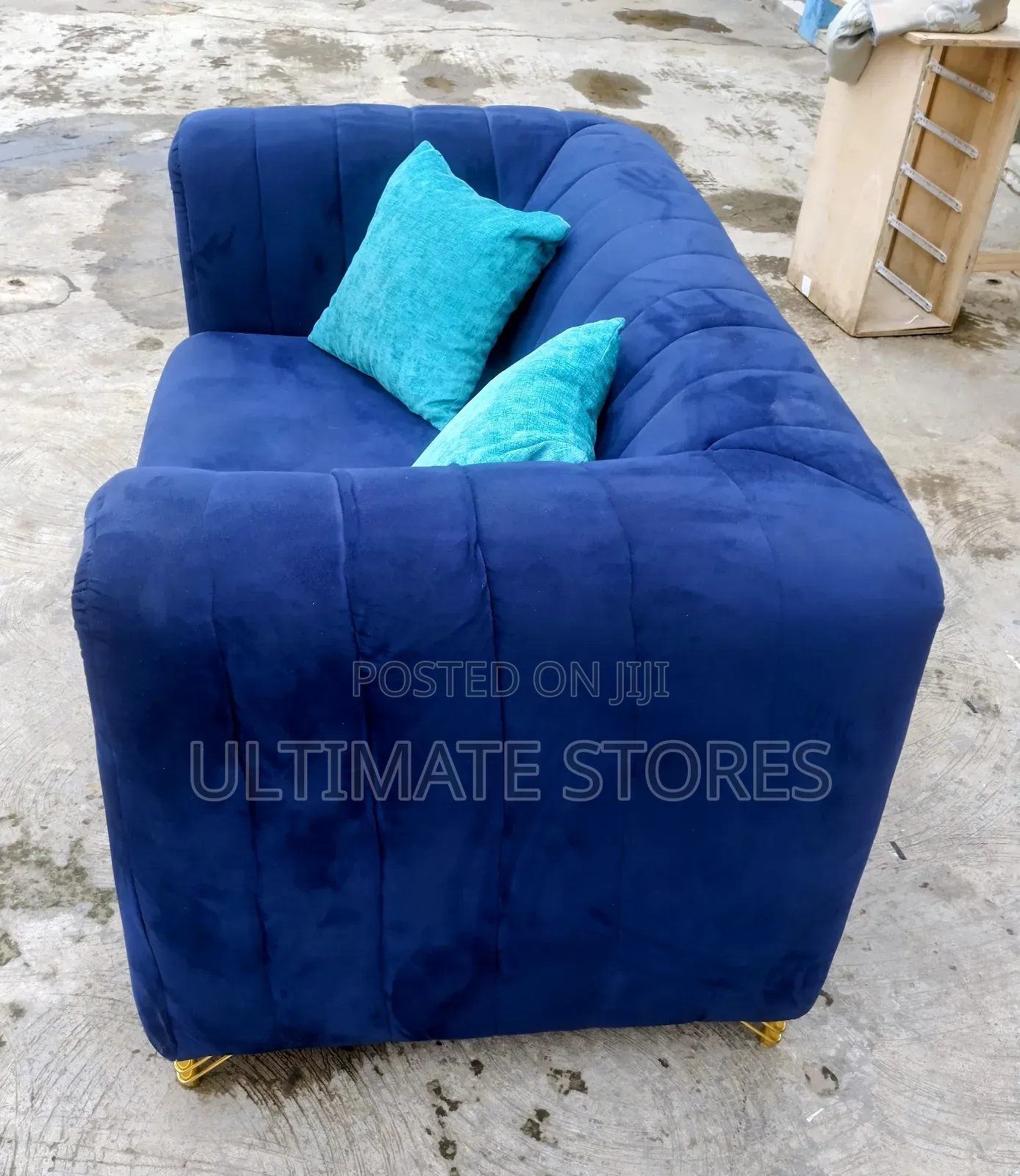 Stylish Two-in -One Couch