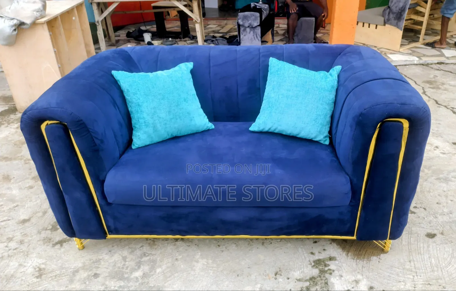 Stylish Two-in -One Couch