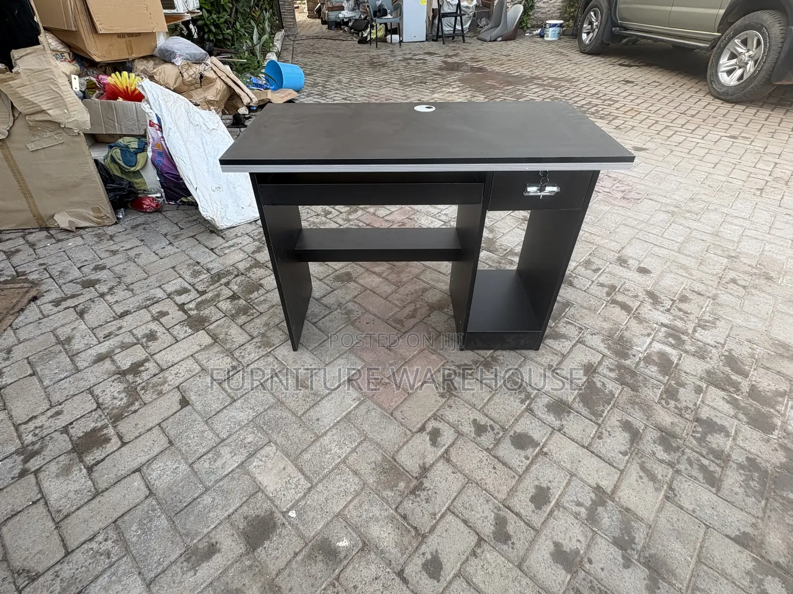 Computer Desk ( 1 M )
