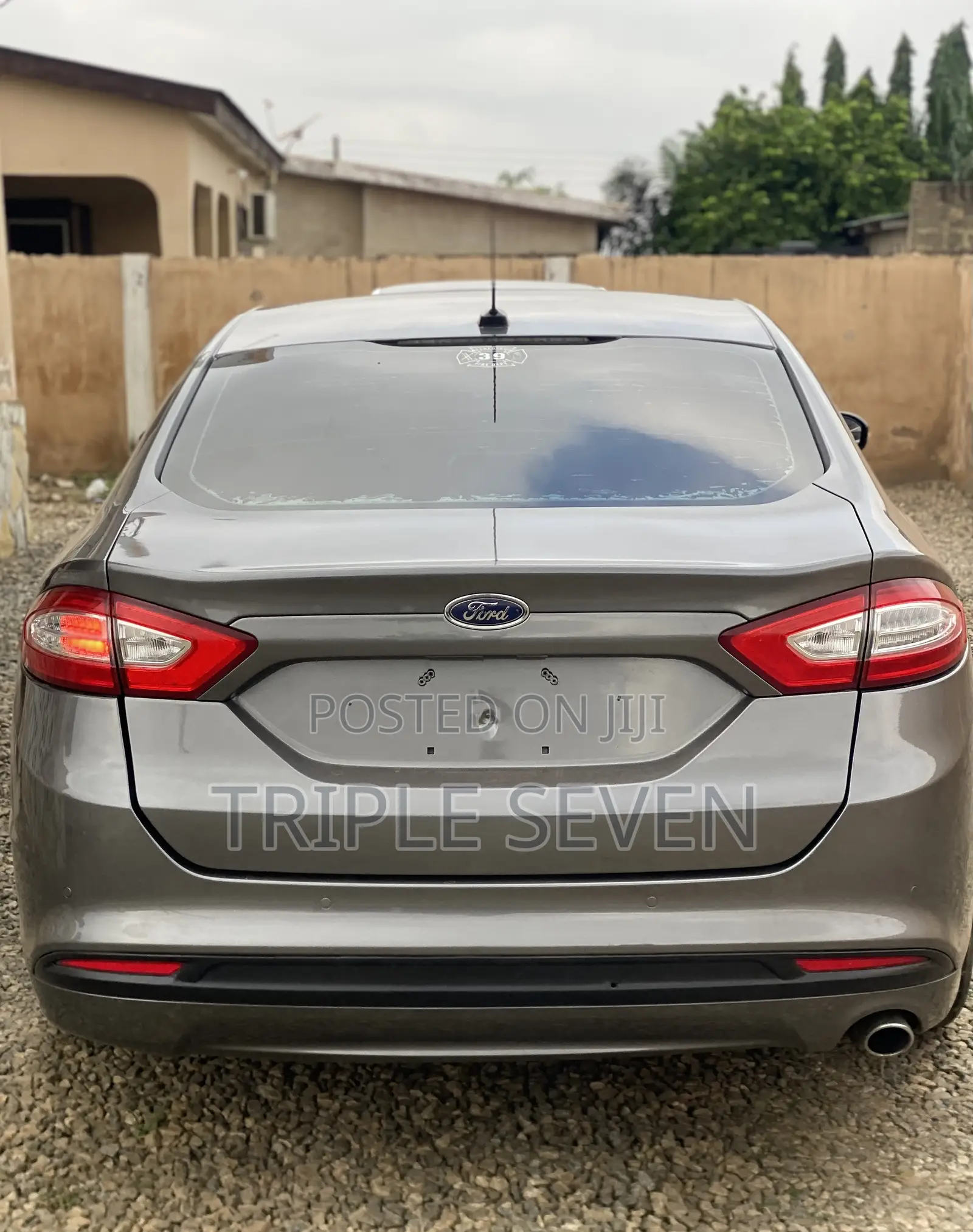 Ford Fusion SE 4dr Sedan (2.5L 4cyl 6A) 2014 Gray