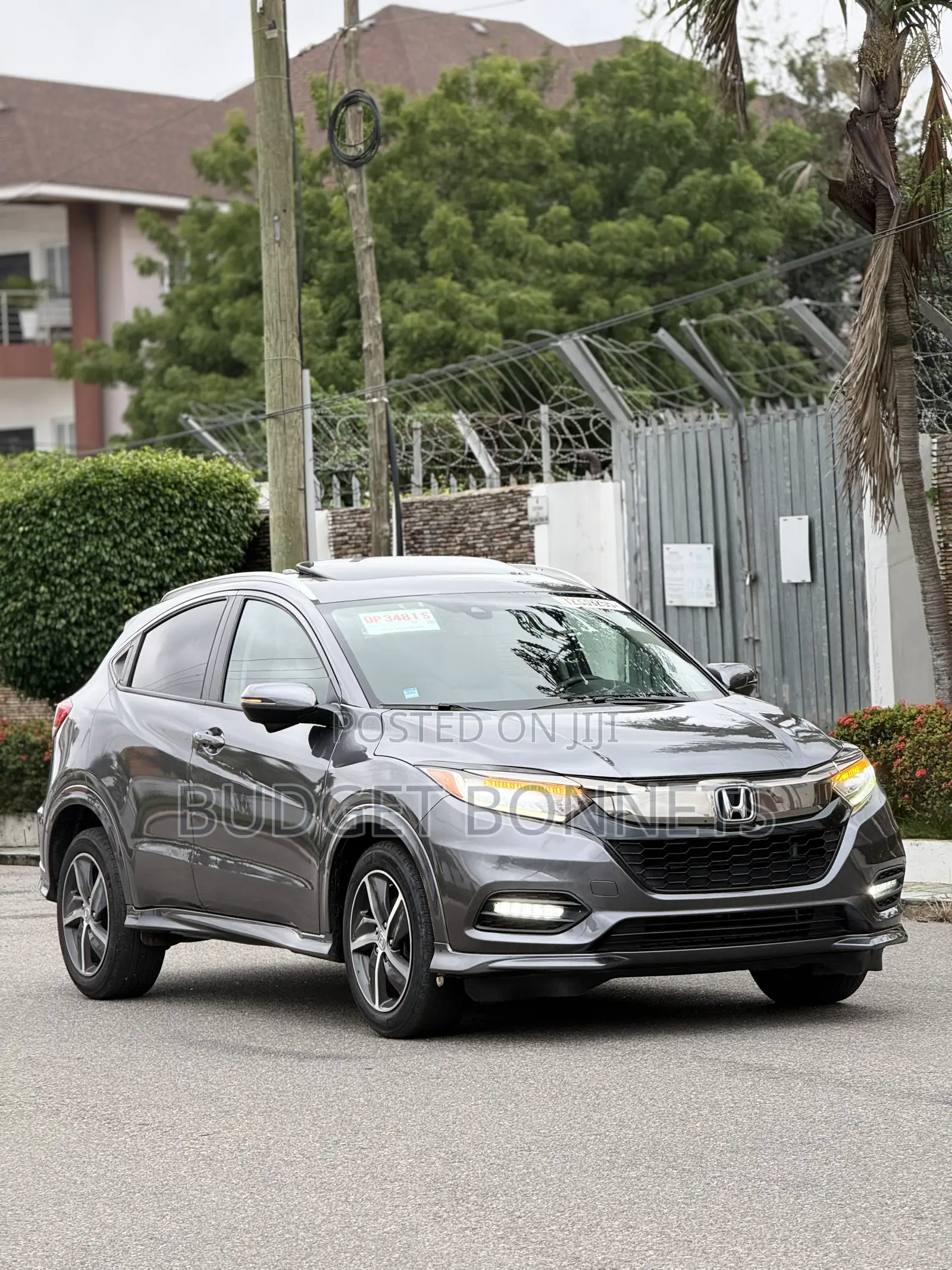 Honda HR-V Touring AWD 2019 Silver