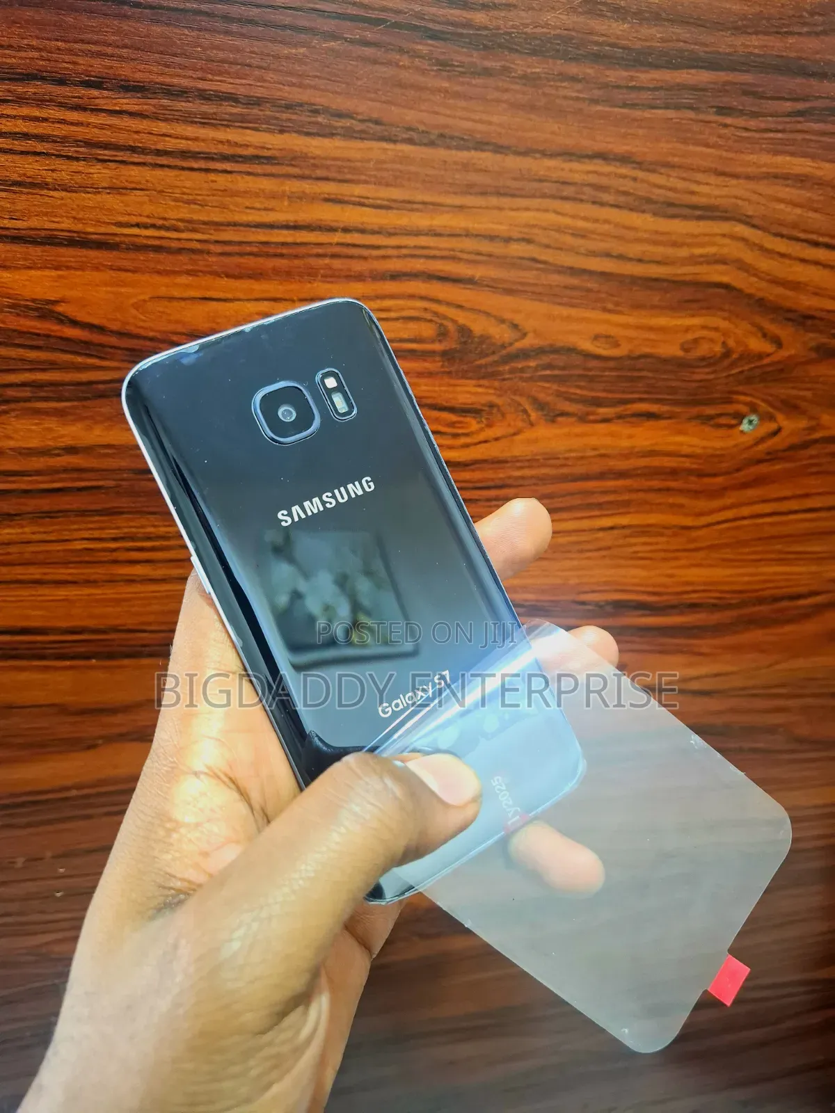 New Samsung Galaxy S7 32 GB Black