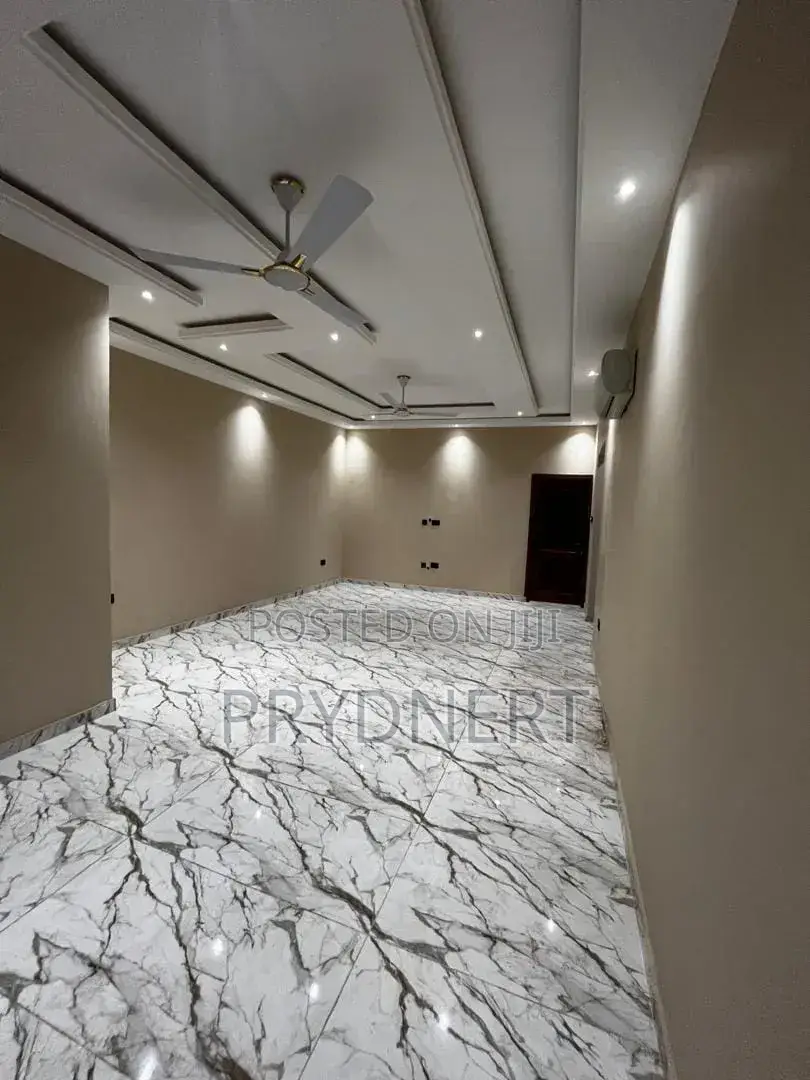 2bdrm Apartment in Hfc, Tema Metropolitan for rent