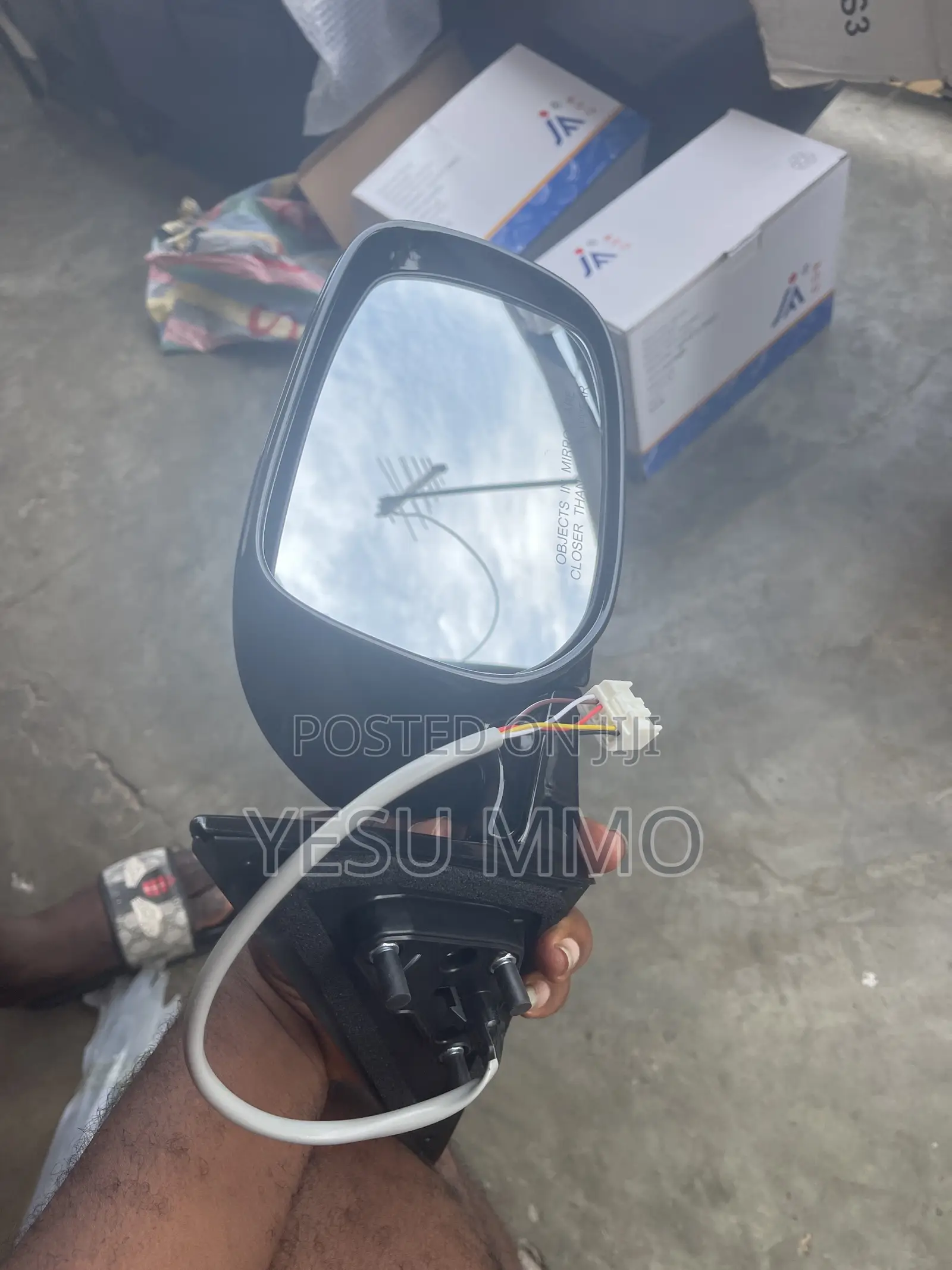 Toyota Camry 2010 Driving Mirror With Back Light