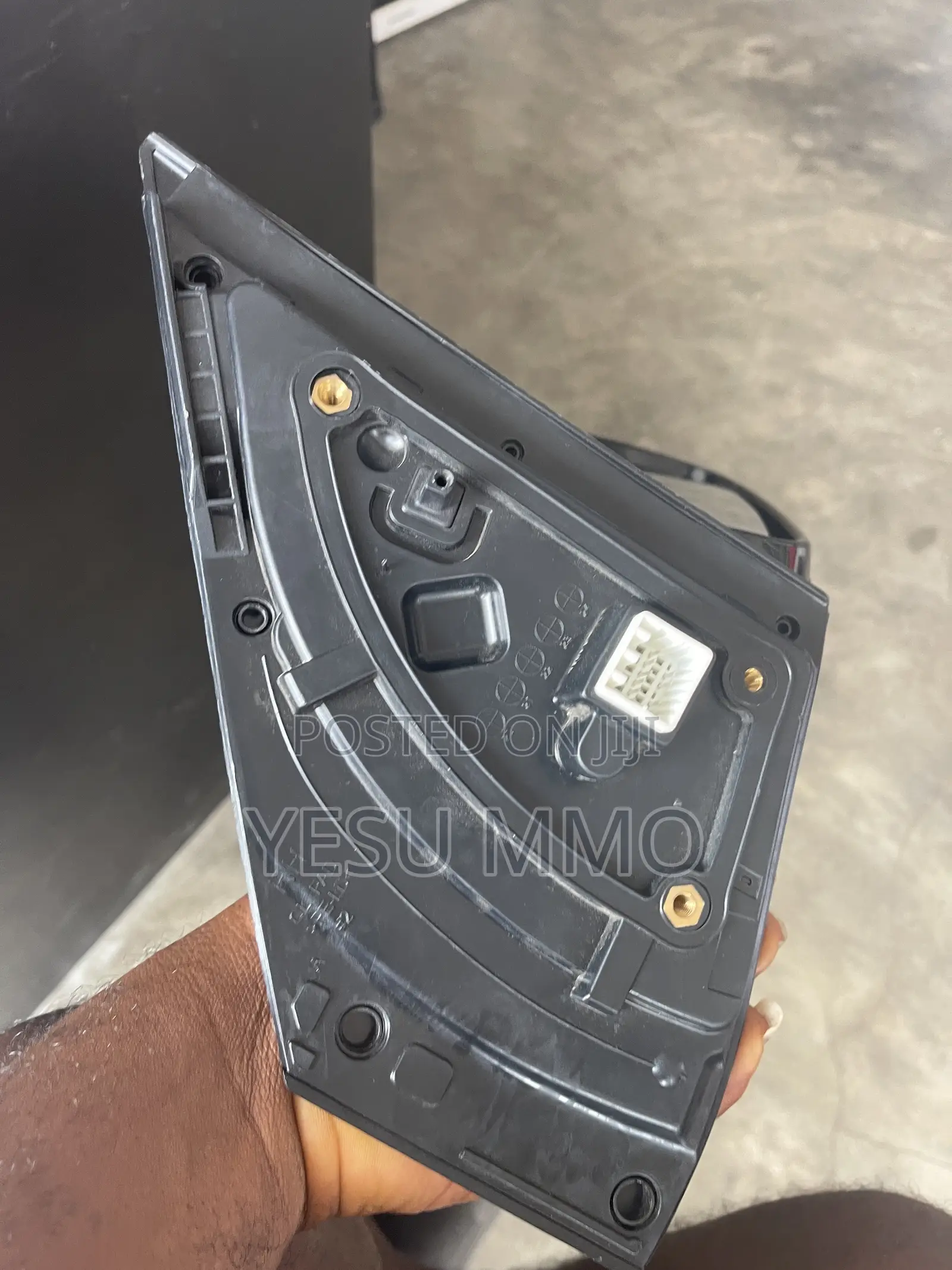 Kia Sportage Driving Mirror With Light and Sensor