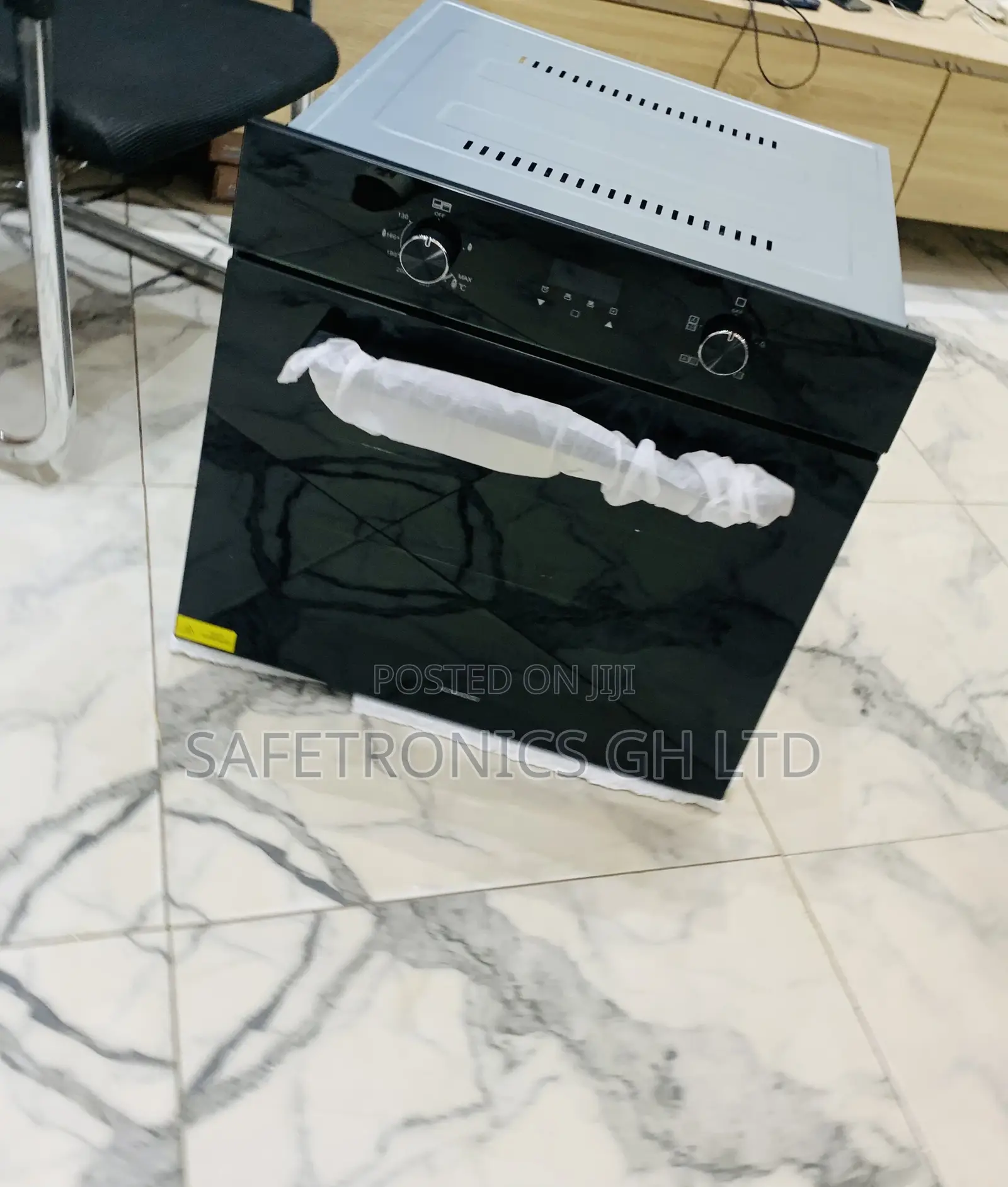 Newly Virtual Sleek Black Kenwood Electric and Gas Oven