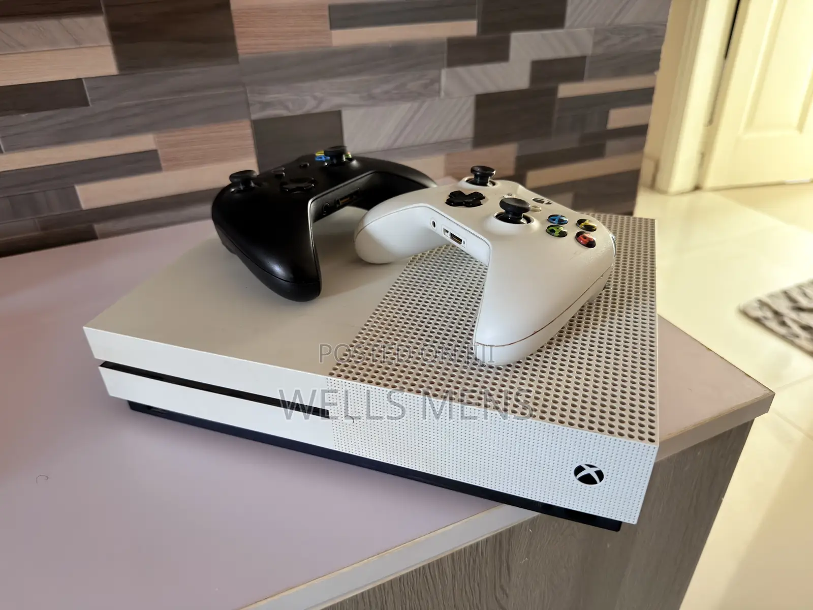 Xbox One S