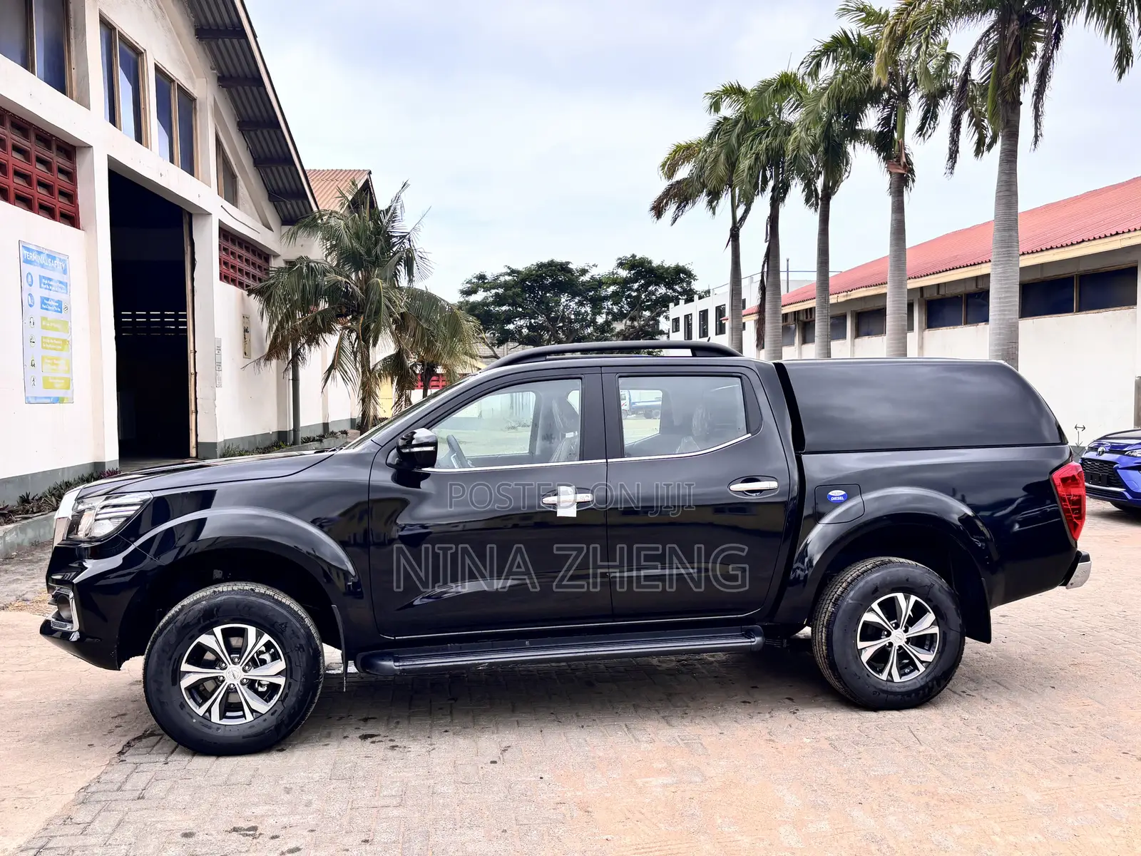 New Nissan Pick-Up 2025 Black