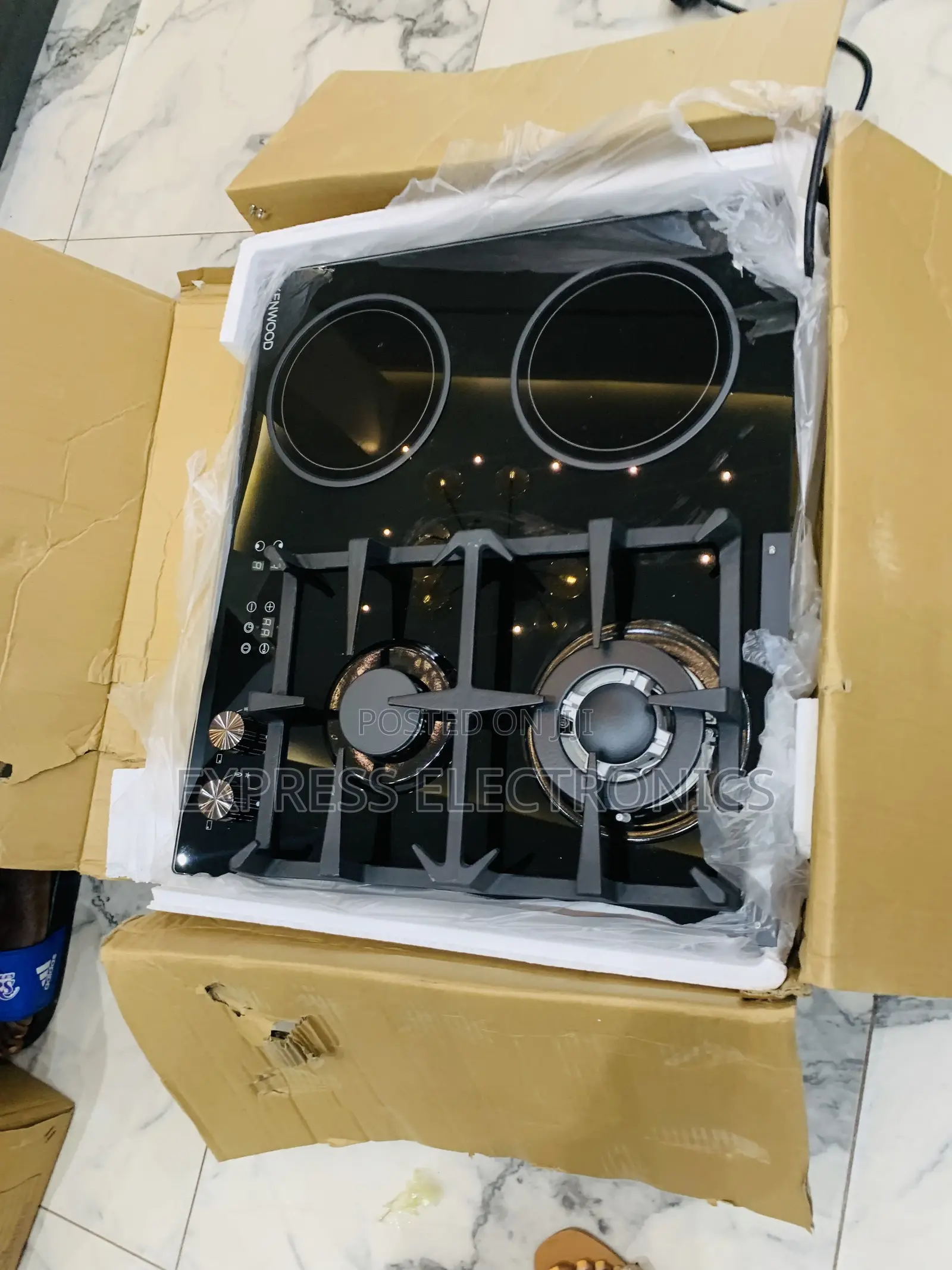 Ultra Modern Sleek Kenwood Gas Electric Cooker 2-2