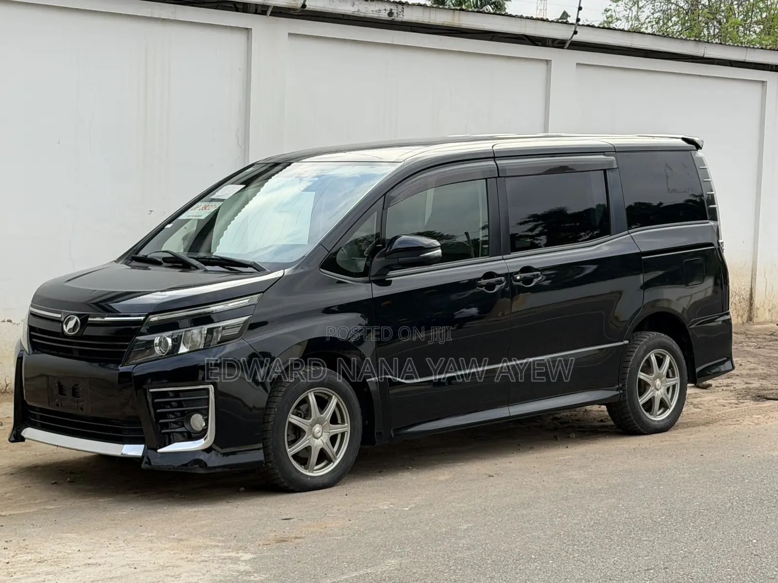 Toyota Voxy 2014 Black