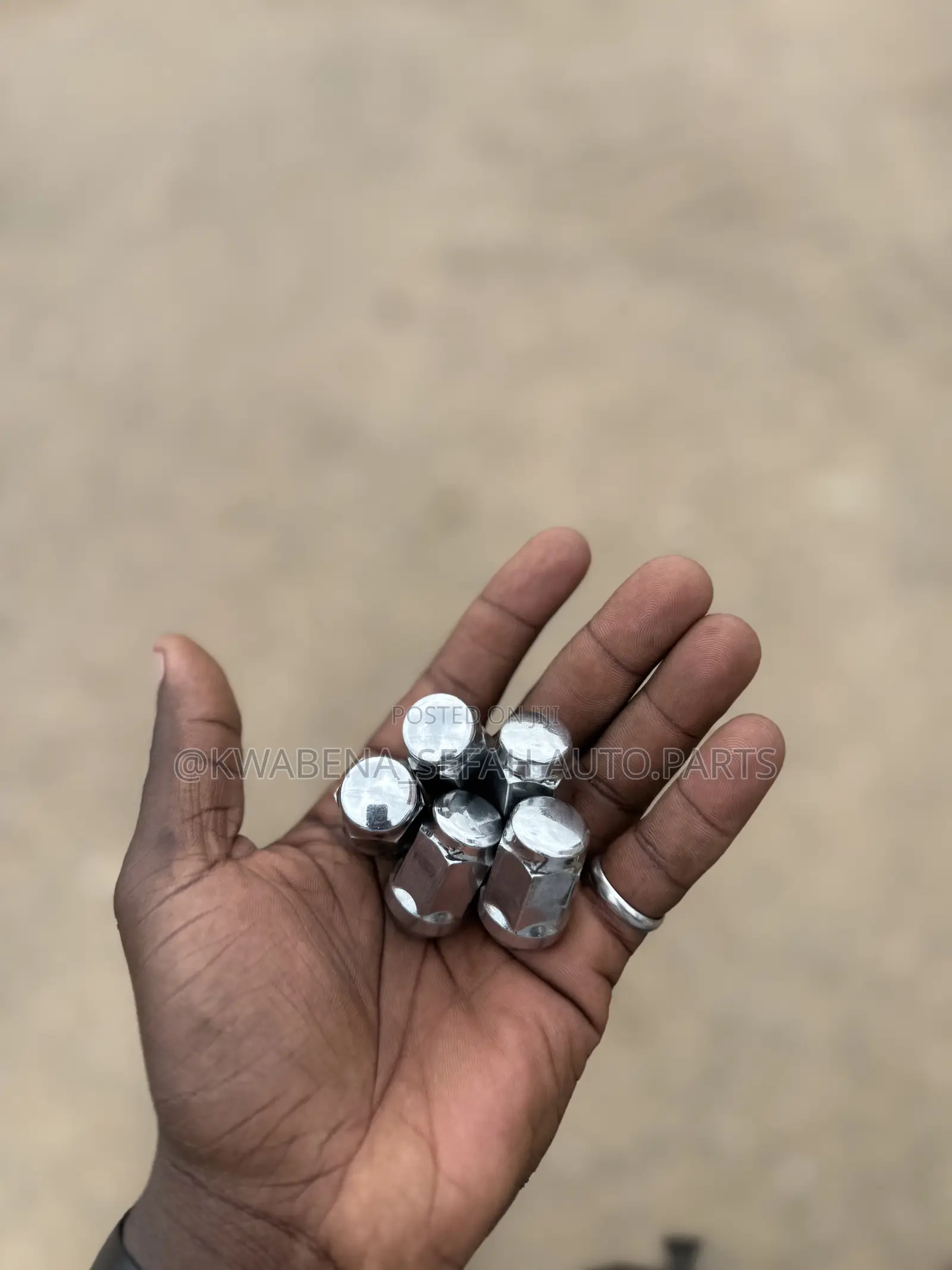 Original Brand New Car Wheel Nuts Available for All Cars