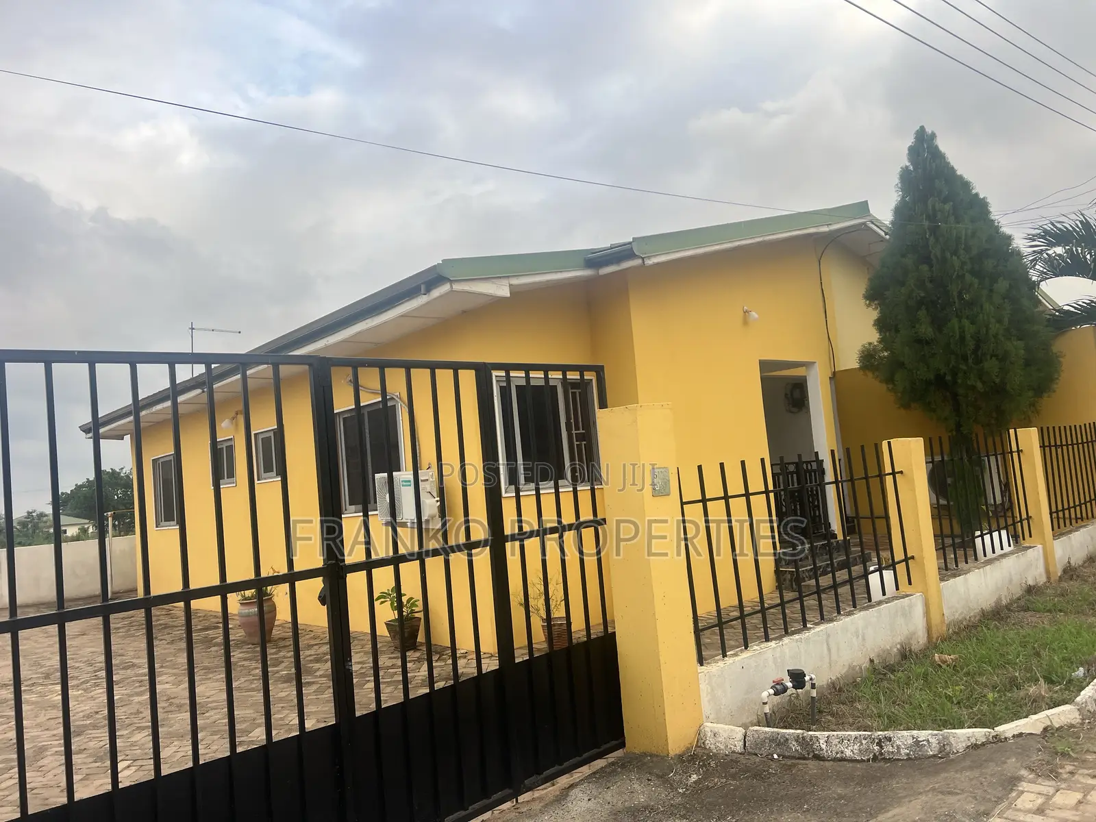 2bdrm House in Franko Properties, Amrahia for sale