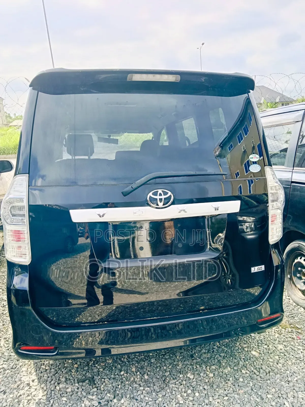 Toyota Voxy 2010 Black
