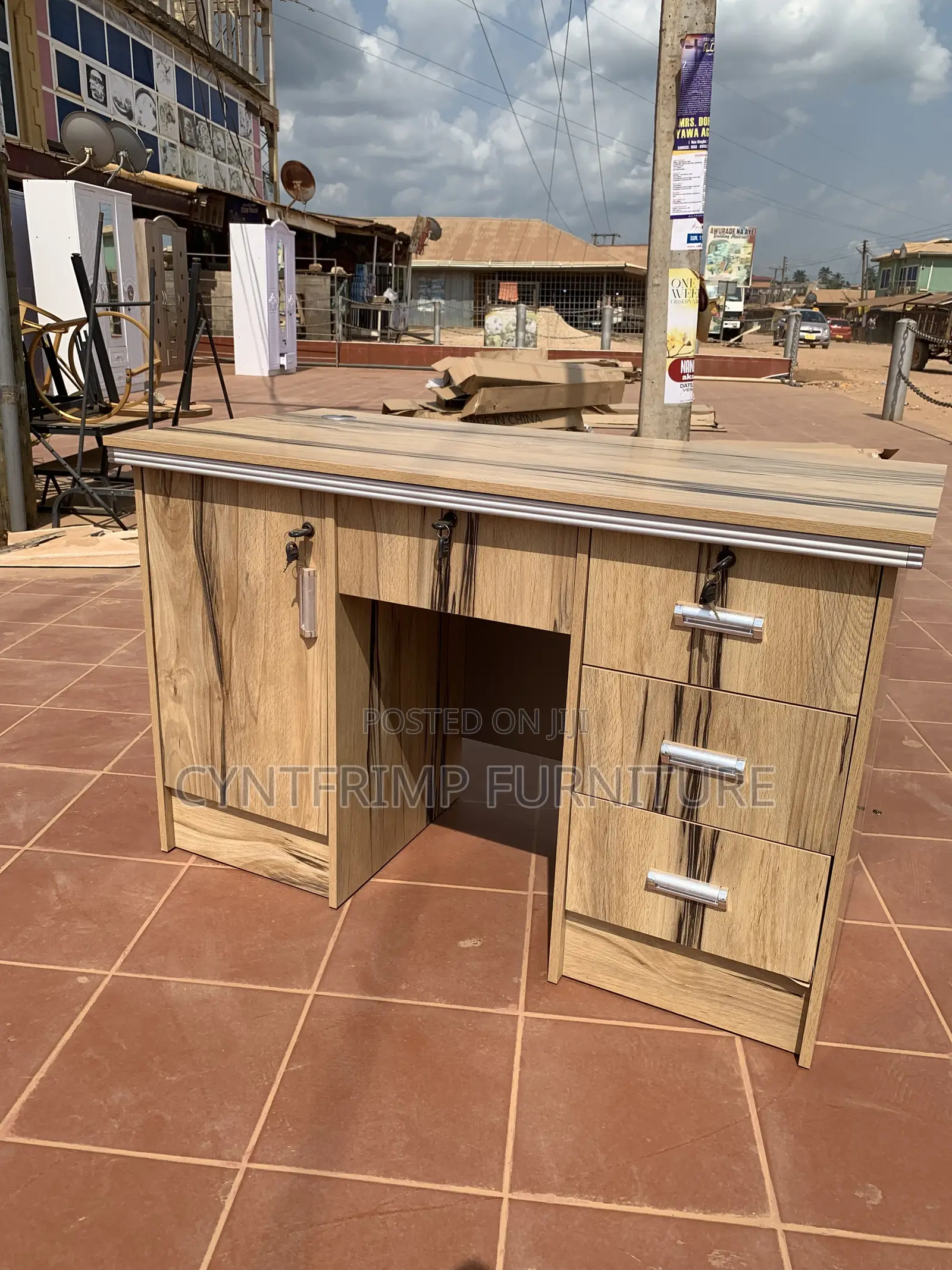 3-Drawer Executive Office Desk