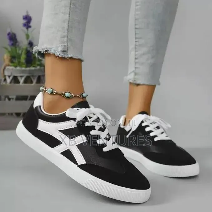Sleek Casual Lace-Up Women's Sneakers