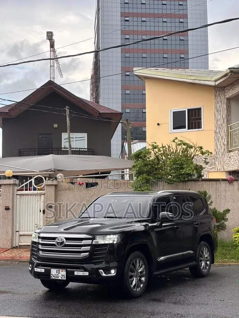Toyota Land Cruiser 2023 Black