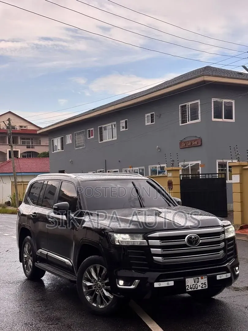 Toyota Land Cruiser 2023 Black