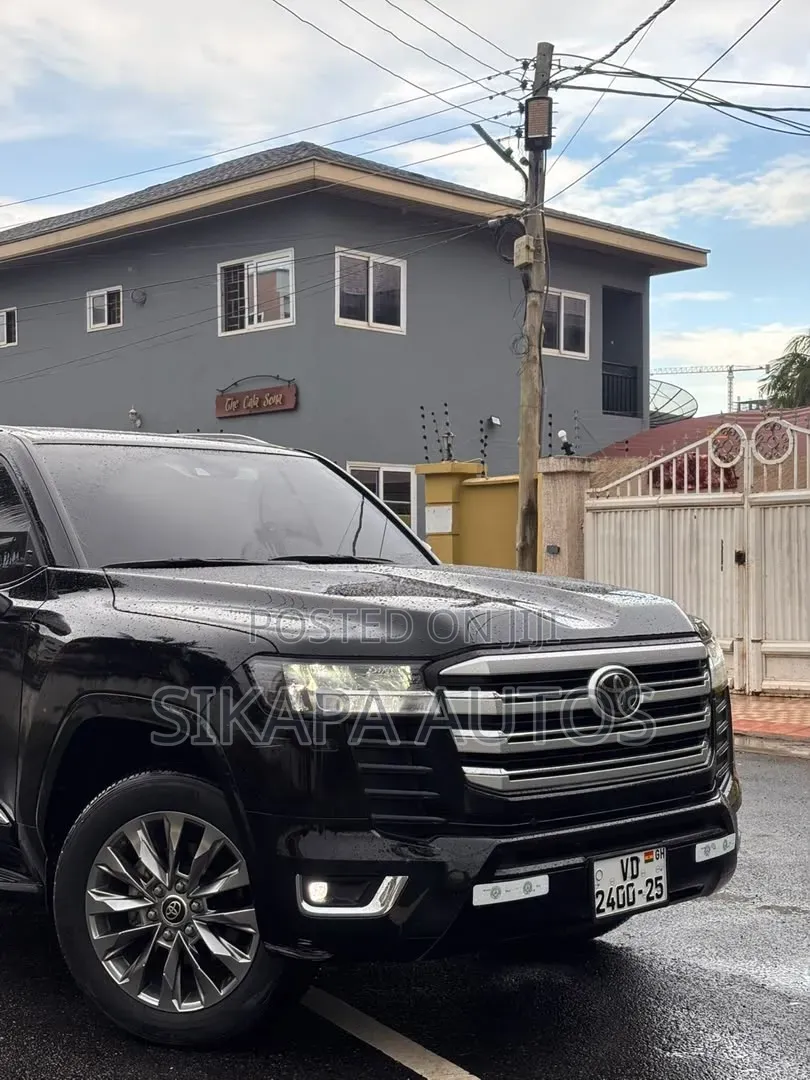 Toyota Land Cruiser 2023 Black