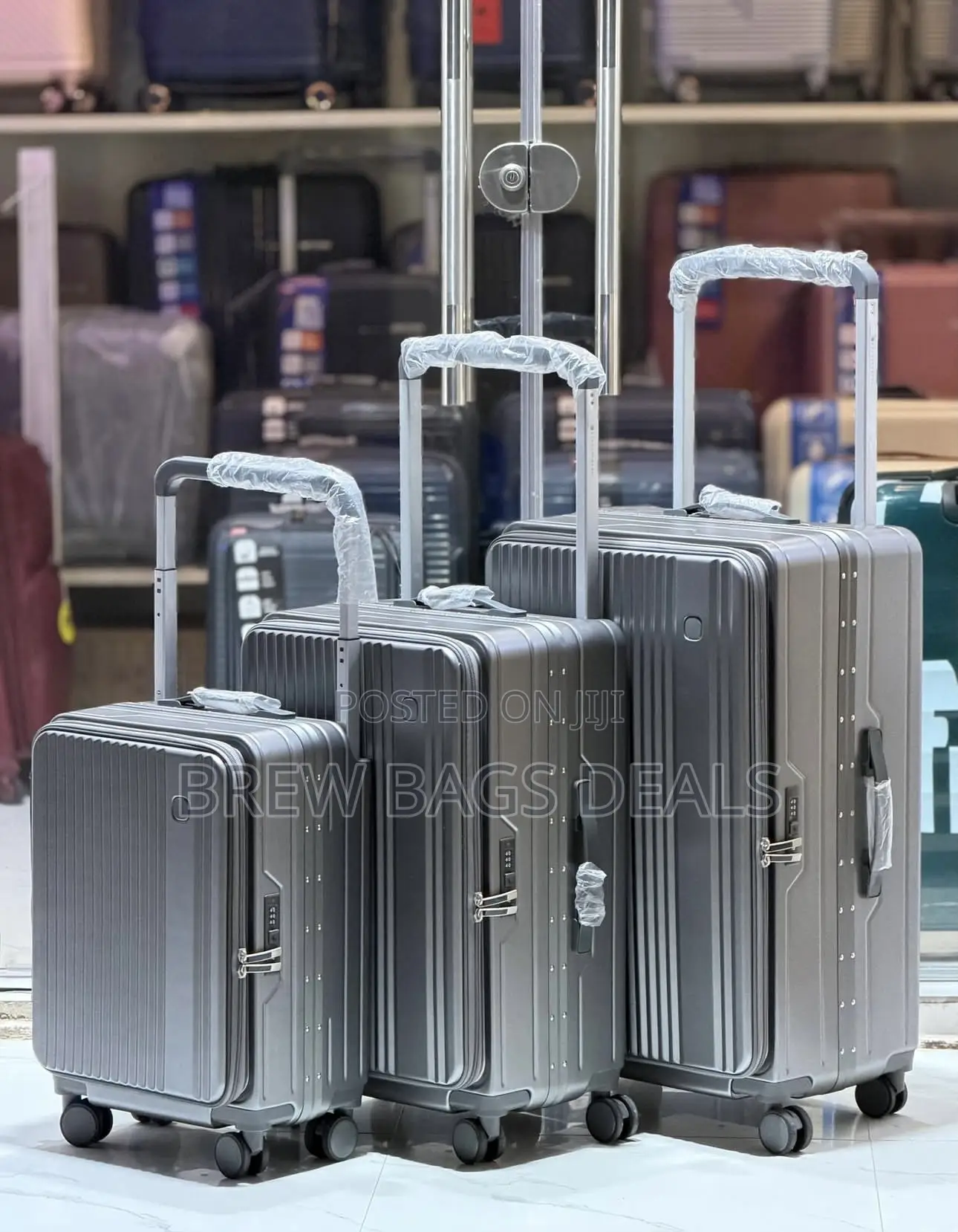 Premium Quality My Travel 3set Widehandle Suitcase With Bottle Holder.
