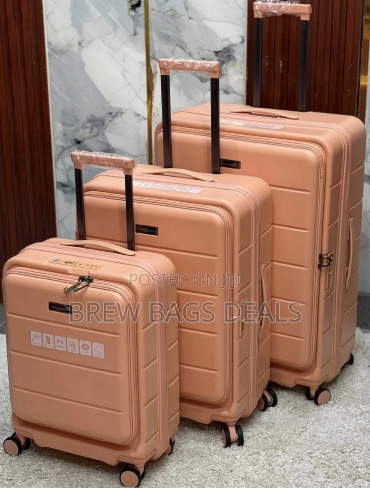 Premium Quality Unicross 3set Front Pocket Usb Unbreakable Bag.