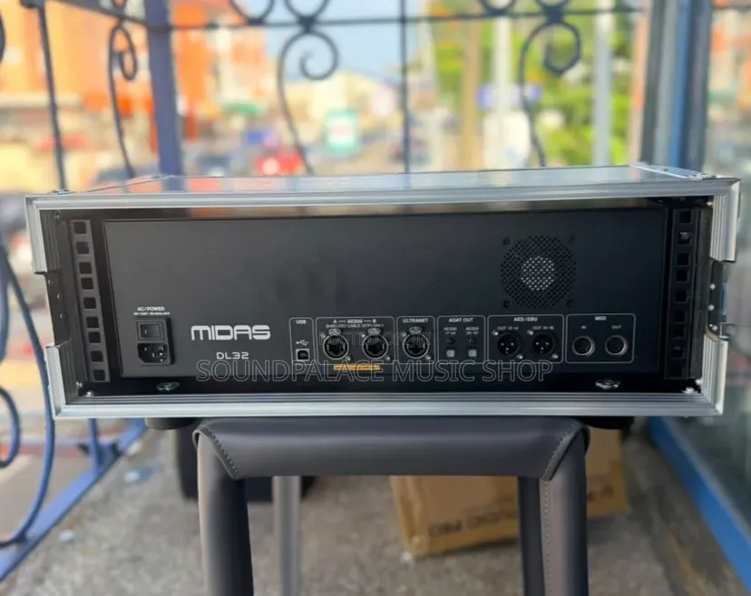 Midas Dl32 Digital Stage Box With Rack