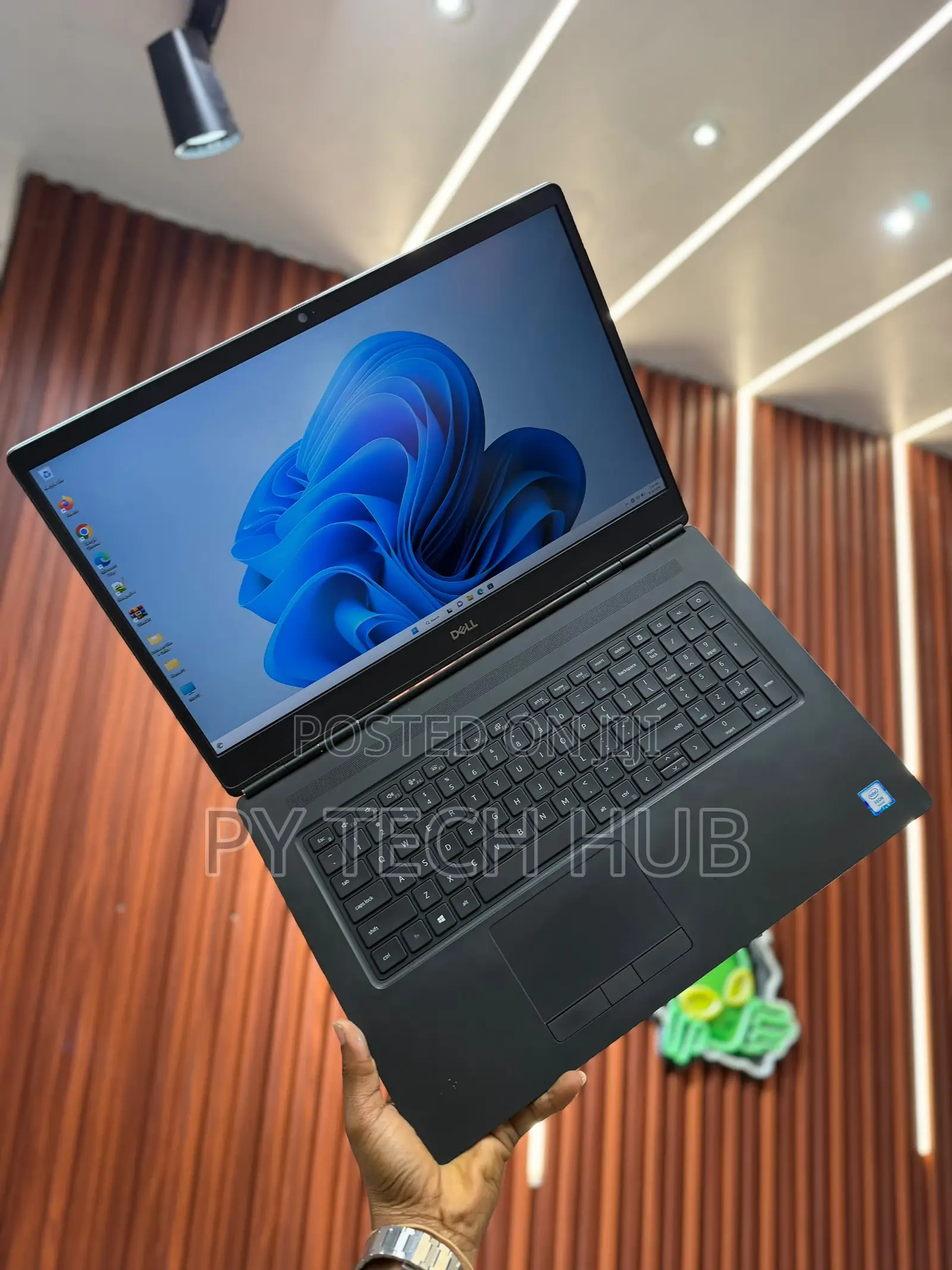 Laptop Dell Precision 7750 32GB Intel Xeon SSD 1T
