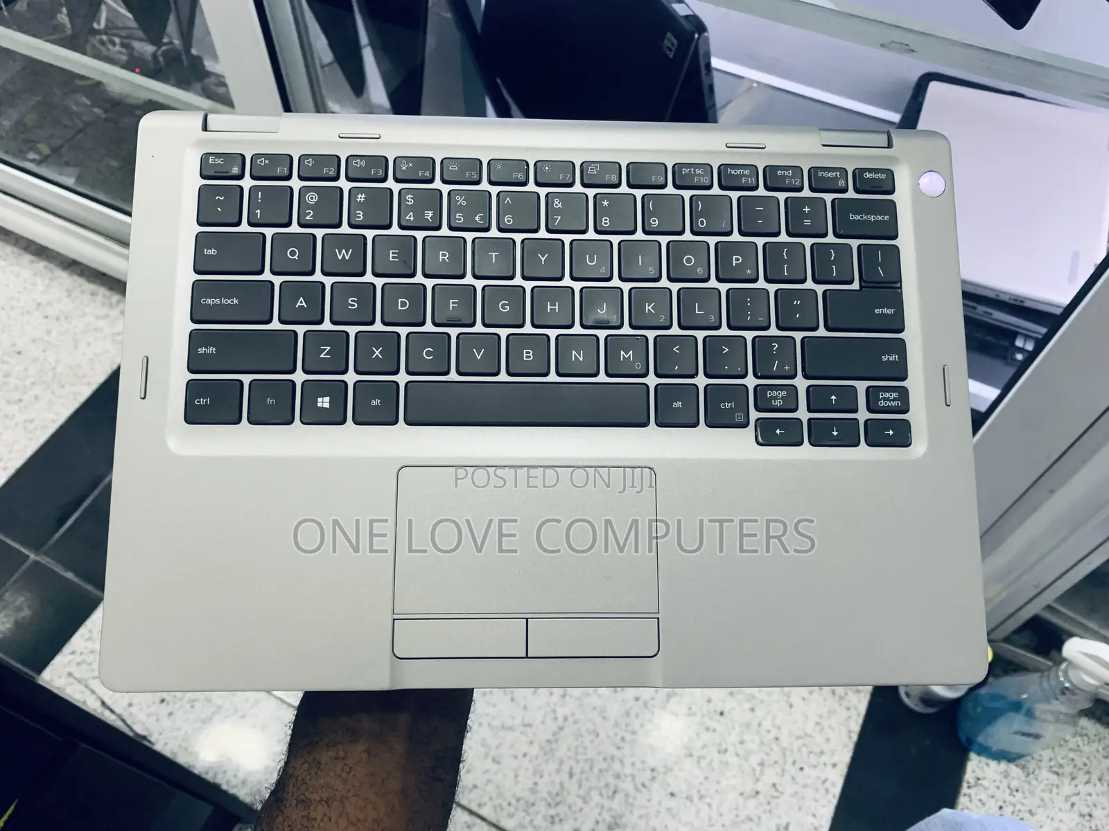 Laptop Dell Latitude 5310 2-in-1 16GB Intel Core i5 SSD 256GB