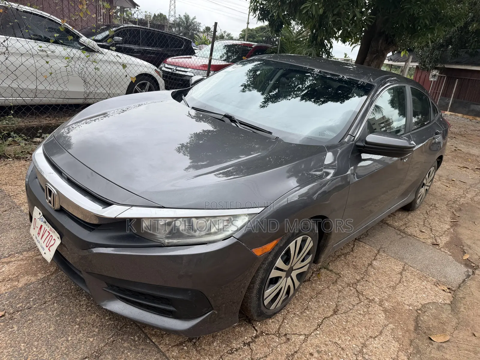 Honda Civic LX 4dr Sedan (2.0L 4cyl) 2017 Gray